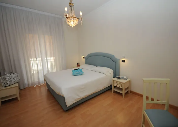 Hotel Tiburtina Station 3*